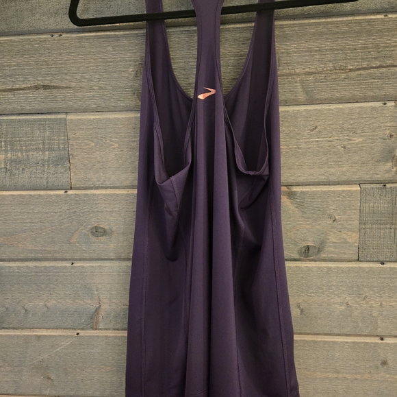 Brooks Lightweight Pick-Up Running Tank - Size Large - Deep Purple - Like New - Picture 7 of 8